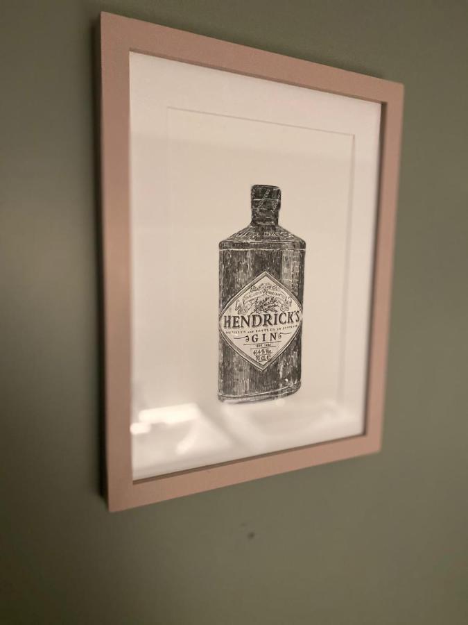 The Windmill Inn Хоршам Экстерьер фото