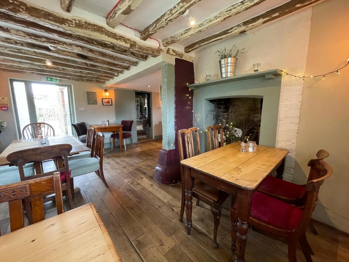 The Windmill Inn Хоршам Экстерьер фото